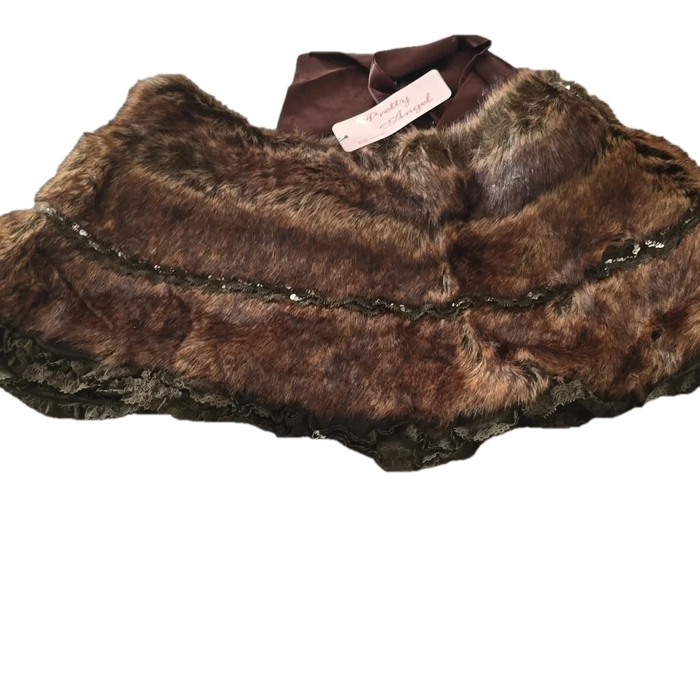 NWT Elegant Faux Fur Cape in Brown On SALE - Picture 2 of 5
